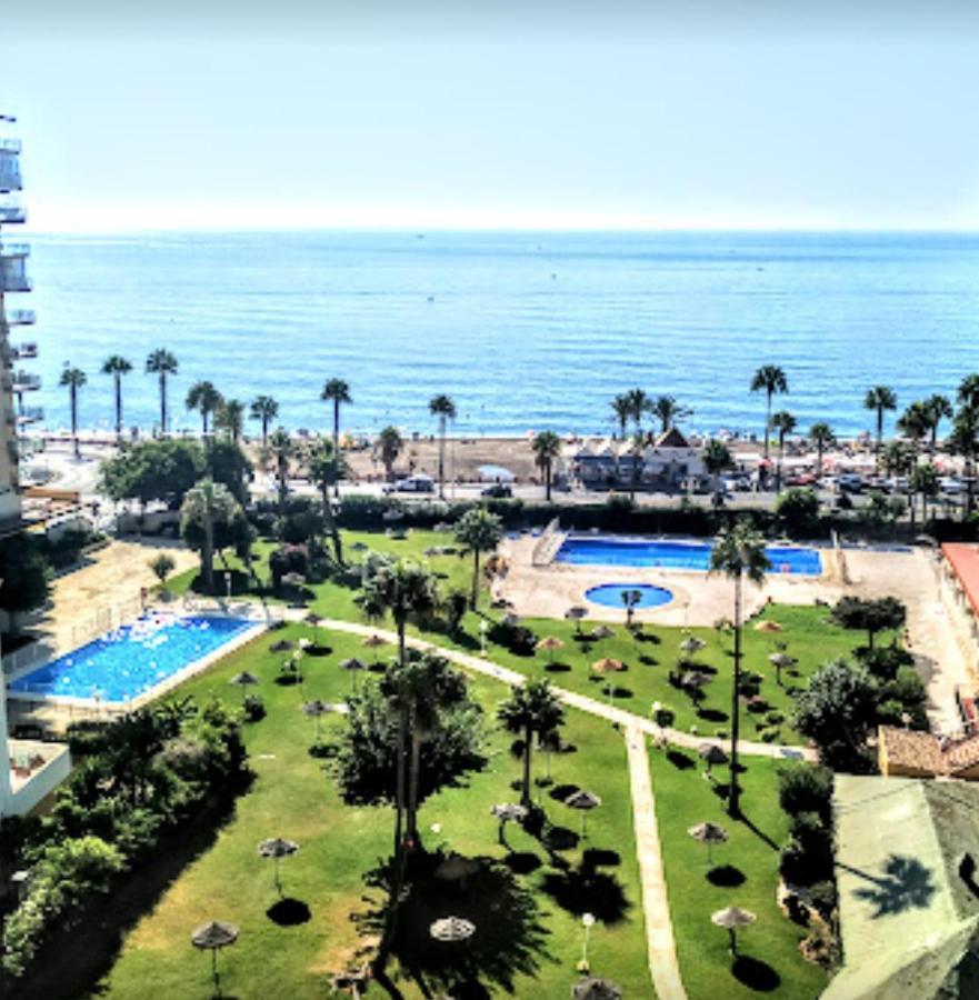 Estudio recién reformado en primera línea de playa Apartamento Benalmádena Exterior foto