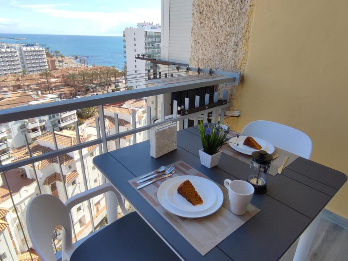 Estudio recién reformado en primera línea de playa Apartamento Benalmádena Exterior foto