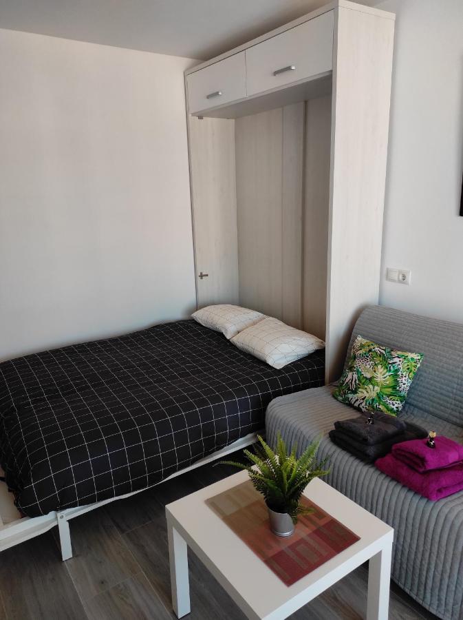 Estudio recién reformado en primera línea de playa Apartamento Benalmádena Exterior foto
