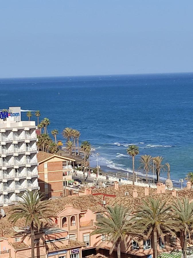 Estudio recién reformado en primera línea de playa Apartamento Benalmádena Exterior foto