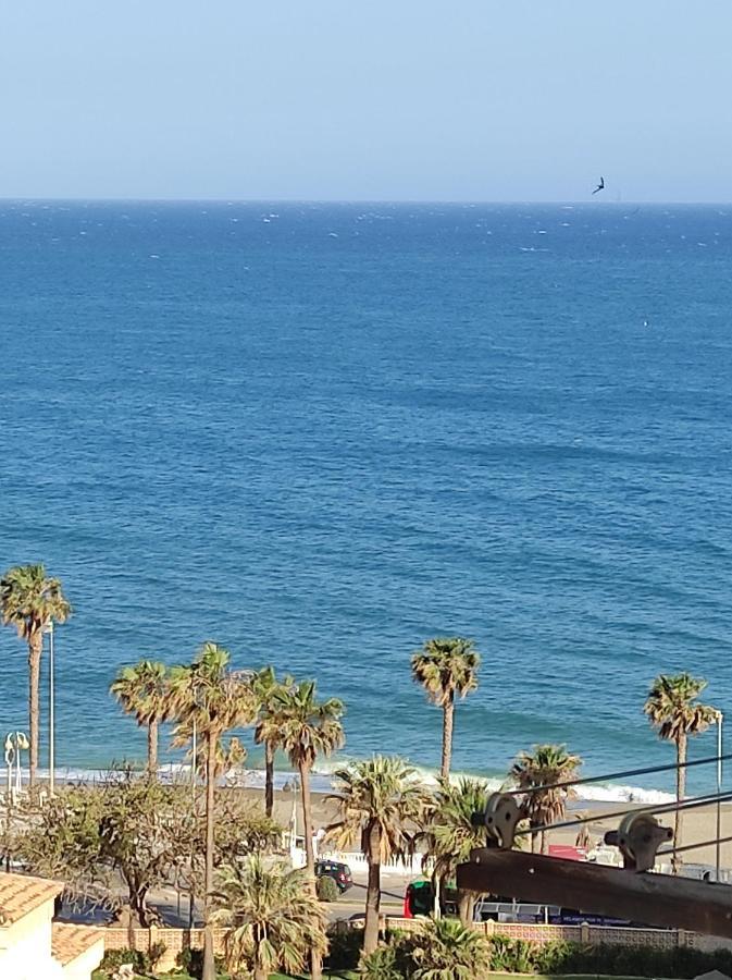 Estudio recién reformado en primera línea de playa Apartamento Benalmádena Exterior foto