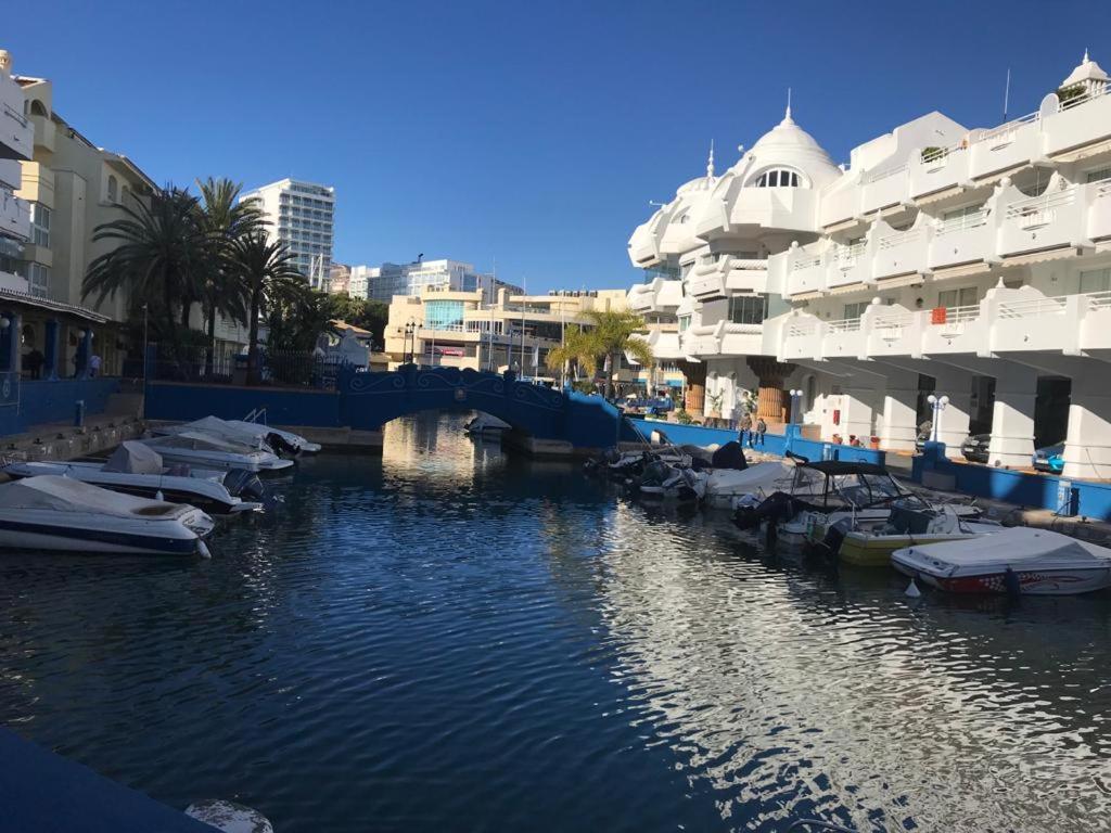 Estudio recién reformado en primera línea de playa Apartamento Benalmádena Exterior foto